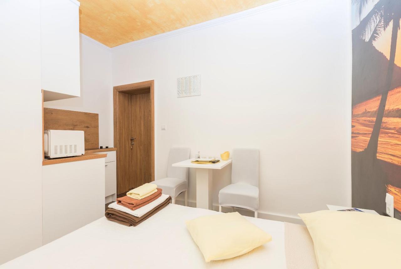 Apartments Song Of Joys Makarska Buitenkant foto