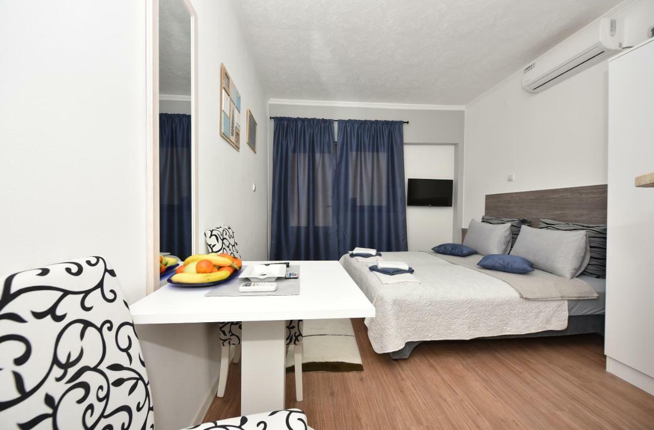 Apartments Song Of Joys Makarska Buitenkant foto