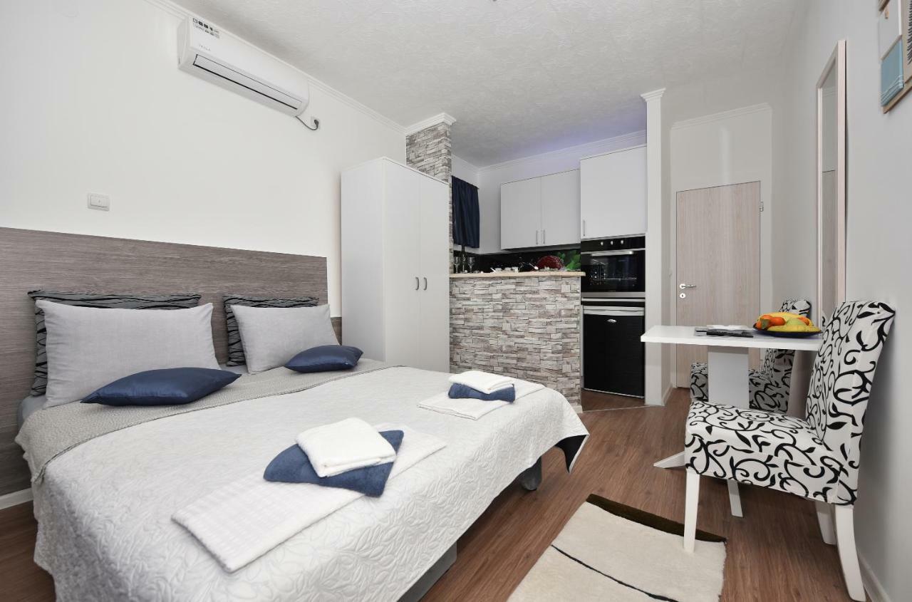 Apartments Song Of Joys Makarska Buitenkant foto