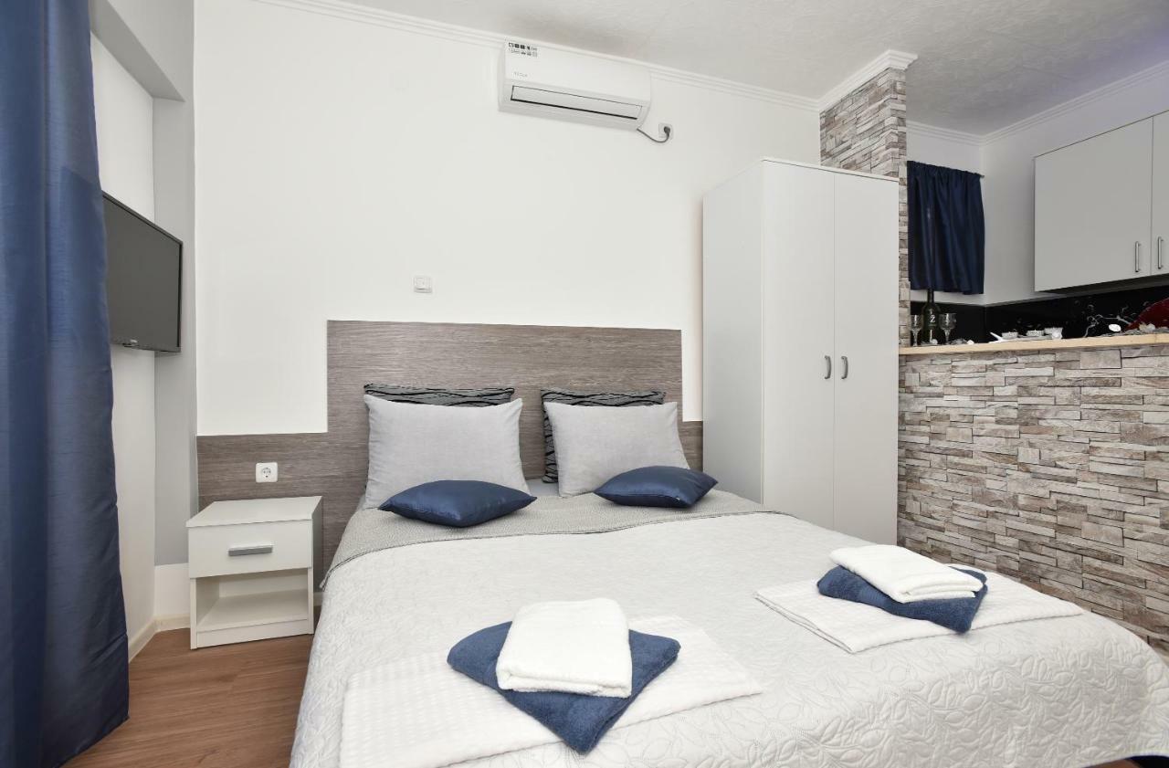 Apartments Song Of Joys Makarska Buitenkant foto